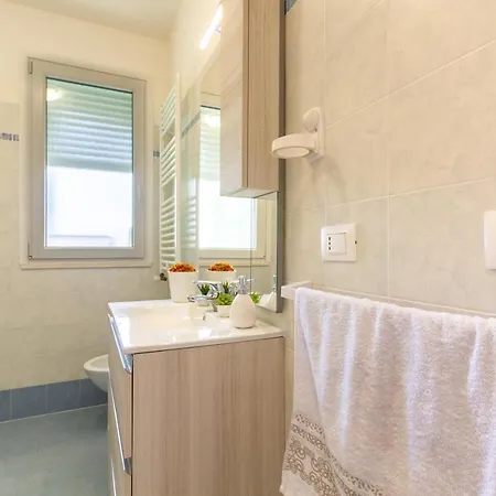Ferienwohnung La Dimora Di Ludo Montesilvano Marina Exterior foto