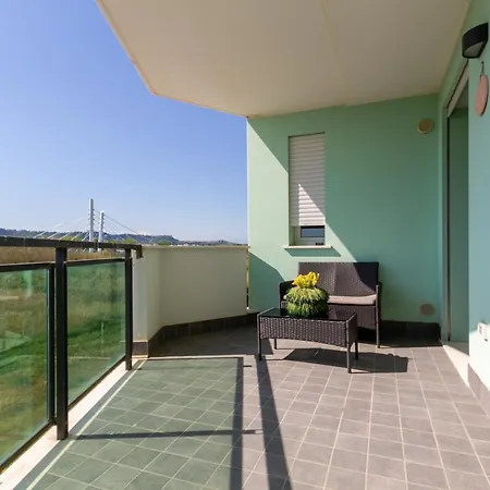 Ferienwohnung La Dimora Di Ludo Montesilvano Marina Exterior foto